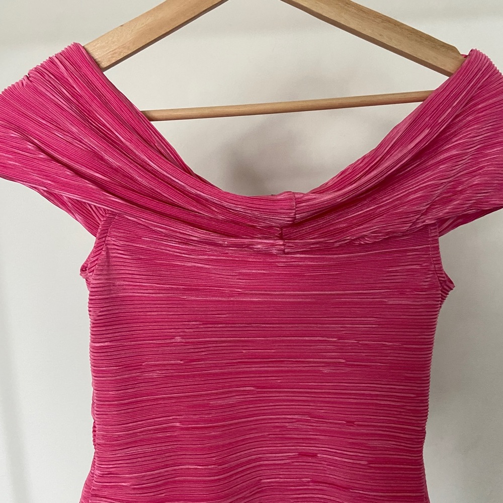 Express Pink Ruched Top - Picture 4 of 5